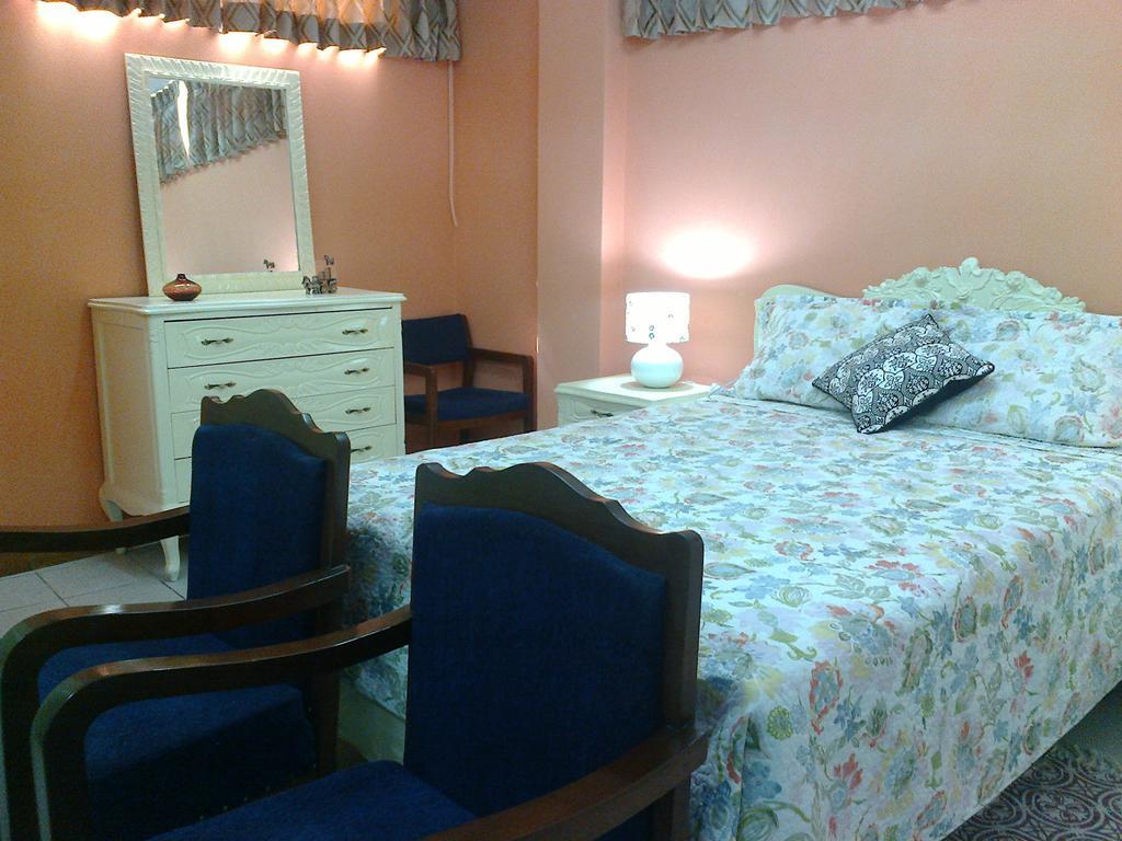 Strenua Santa Maria Suites Трухильо Номер фото