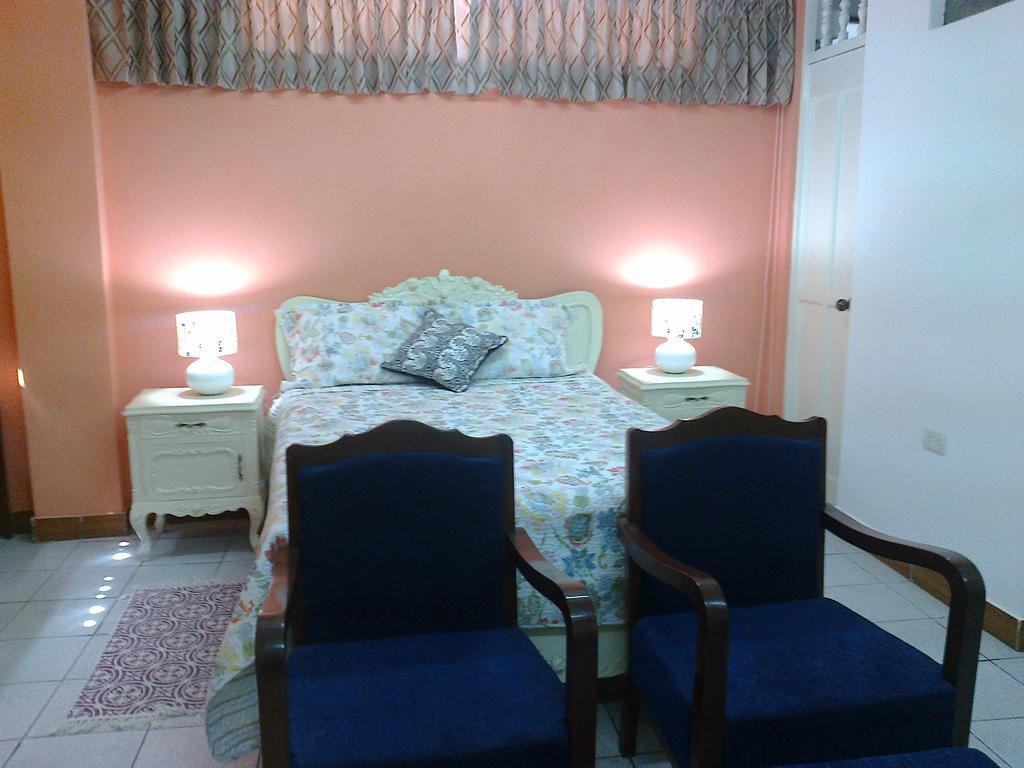 Strenua Santa Maria Suites Трухильо Номер фото