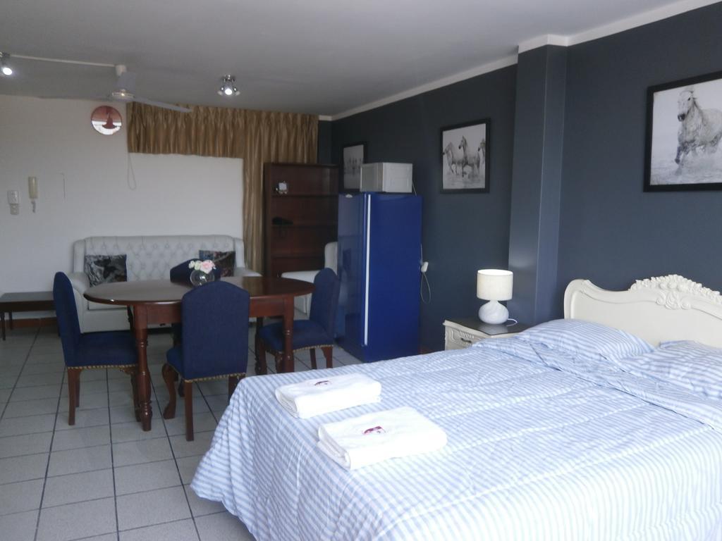 Strenua Santa Maria Suites Трухильо Экстерьер фото